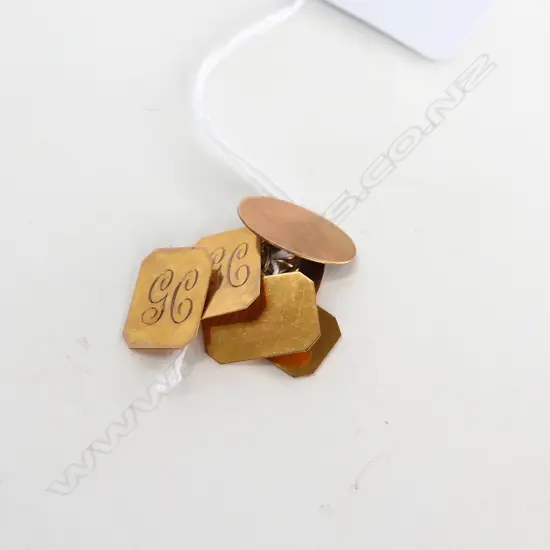 THREE 9CT GOLD CUFFLINKS 5.12gm