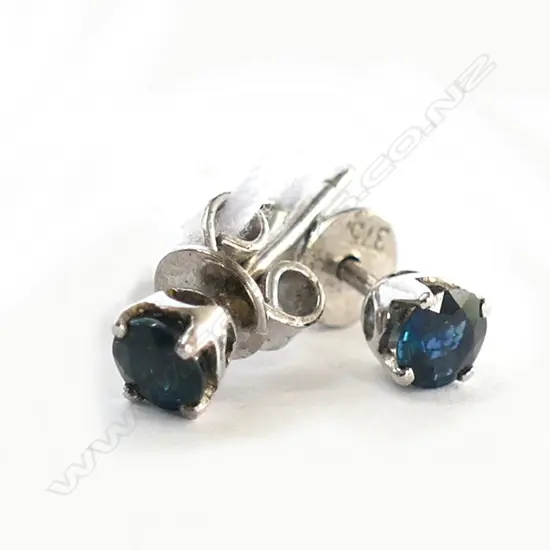 9CT WHITE GOLD AND SAPPHIRE STUD EARRINGS