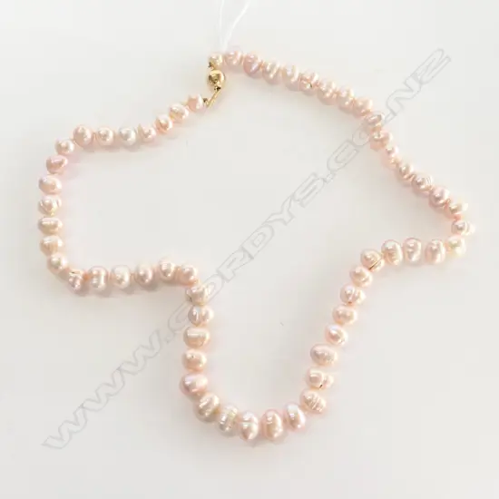 PINK CULTURED PEARL NECKLACE 14CT GOLD CLASP