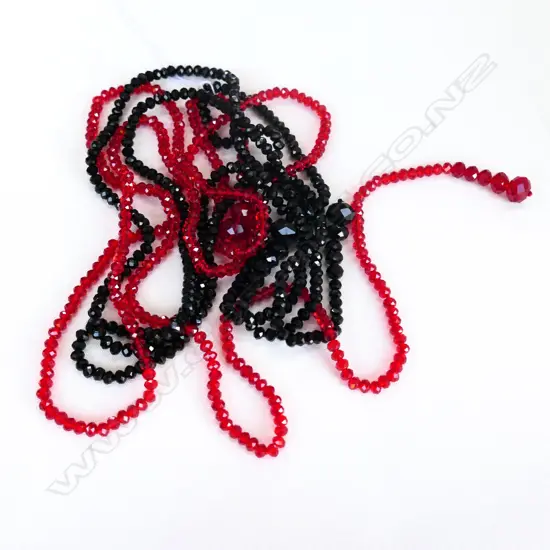 TWO SAUTOIRS, 1 JET?? & 1 CRYSTAL, L.1200MM