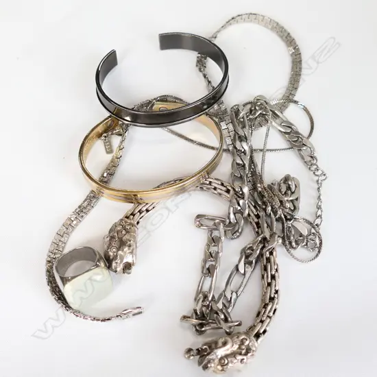 COLLECTION SILVER TONE COSTUME JEWELLERY