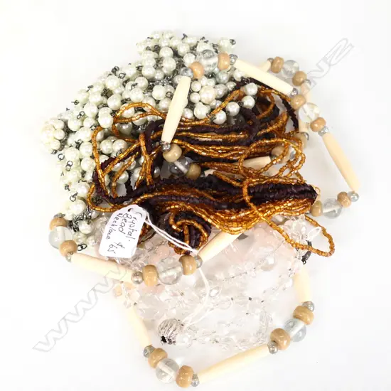 ASSORTED BED NECKLACES INCL ROSE QUARTZ 