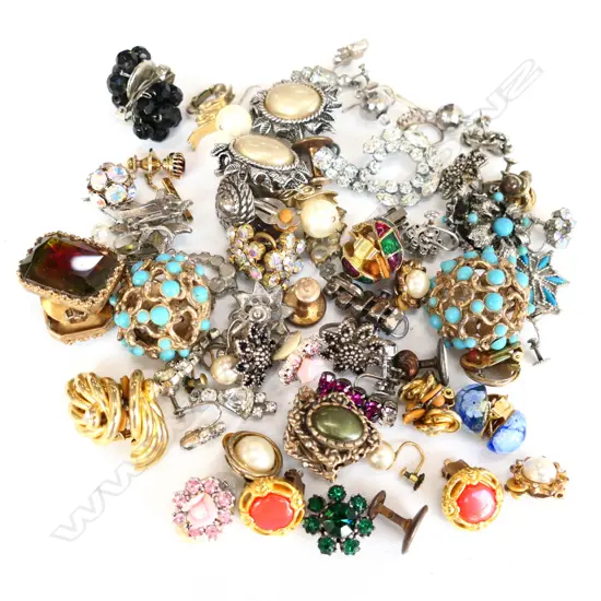 LARGE NUMBER ASSORTED CLIP ON AND SCREW IN EARRINGS 