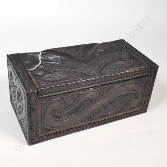 CARVED WOODEN MAORI BOX L. 200MM 