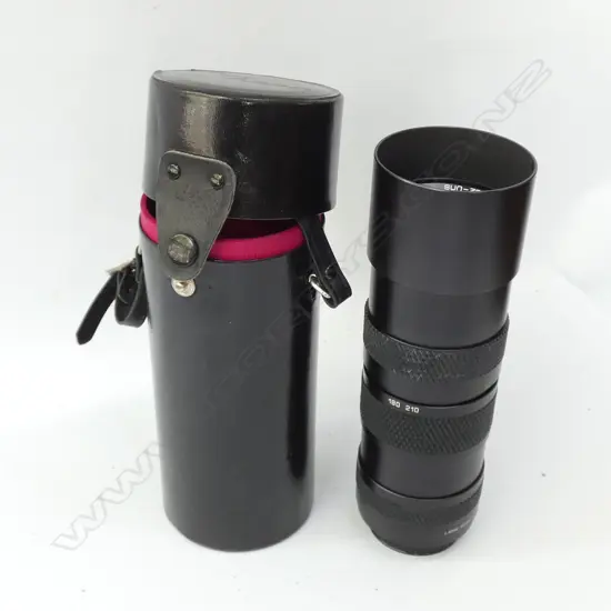 1:45 SUN AUTO ZOOM LENS
