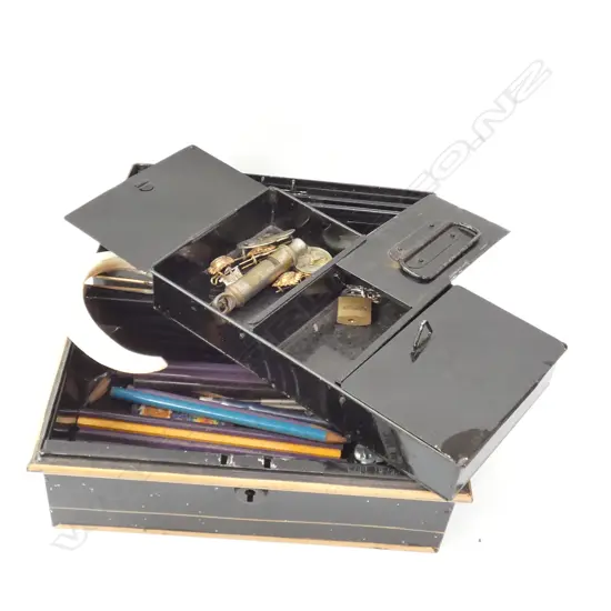 VICTORIAN SAFE & CONTENTS