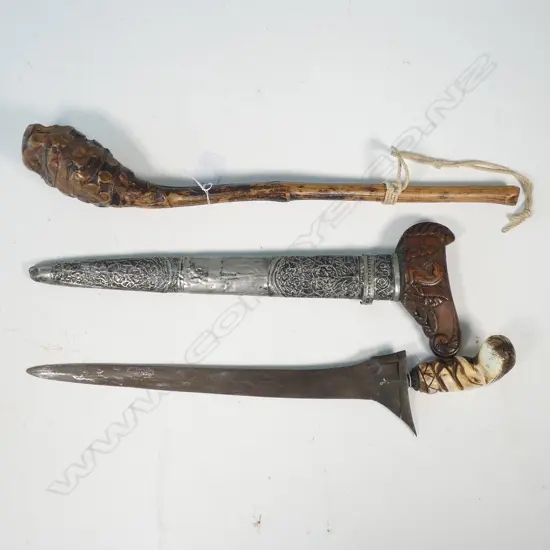 KNOBKERRIE STICK (18232) AND KRIS KNIFE AND SCABBARD (18221) BOTH 460MM L