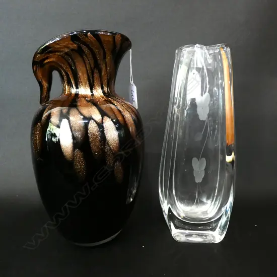 SWEDISH ART GLASS VASE & MURANO? BLACK & GOLD VASE, TALLEST 260MM
