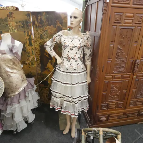 FEMALE MANNEQUIN H 1770 MM