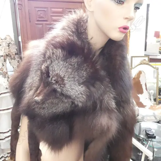 VINTAGE SILVER FOX STOLE