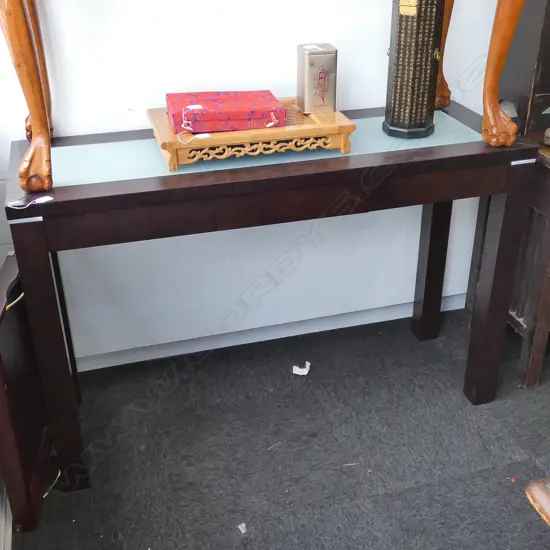 CONTEMPORARY GLASS TOP HALL TABLE L. 1320MM