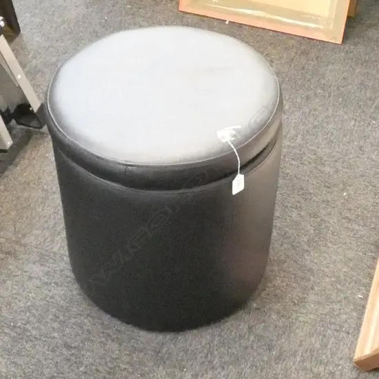 BLACK POUF, APPROX 400MM DIAMETER X H.400MM