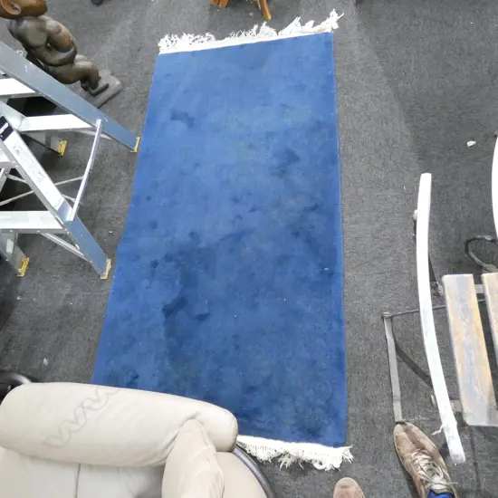 MACHINE WOVEN BLUE CHINESE RUG 1900 X 980MM 