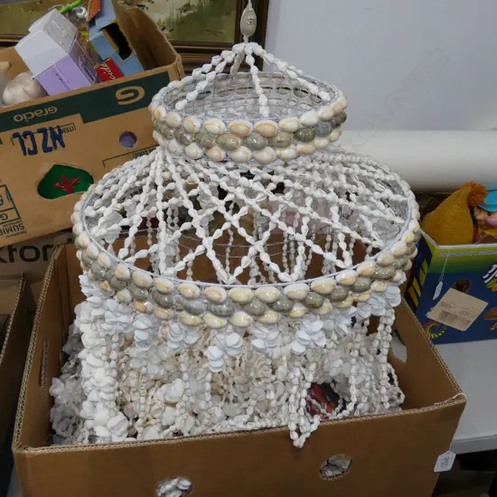 BOX LOT PACIFIC SHELL HANGINGS 