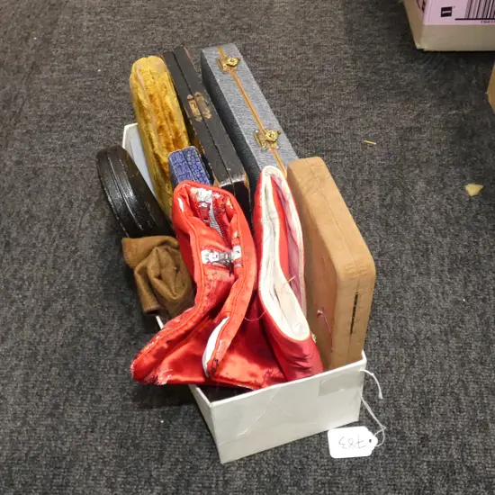 BOX LOT JEWELRY CASES 