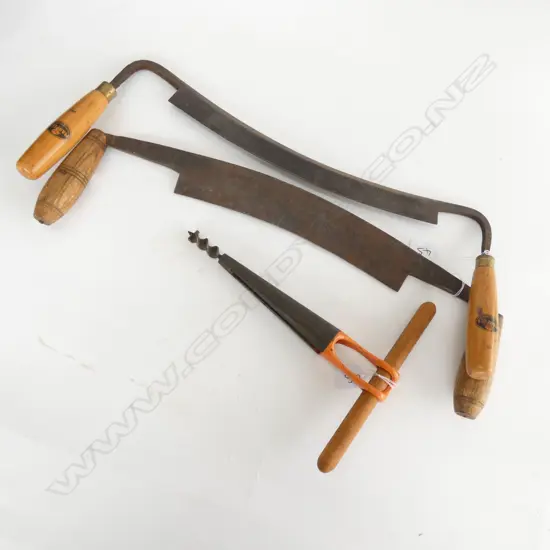 3 COOPERING TOOLS; 2 DRAW KNIVES + TAP BORER BUNG