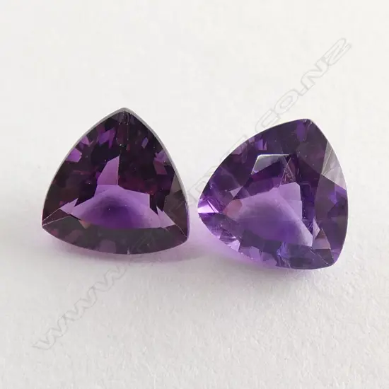 PR TRIANGLE SHAPED AMETHYSTS 3.3 CT