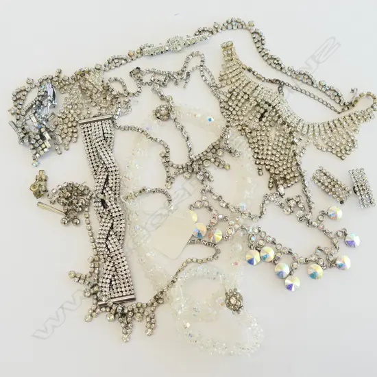 ASSORTED DIAMANTE COSTUME JEWELLERY