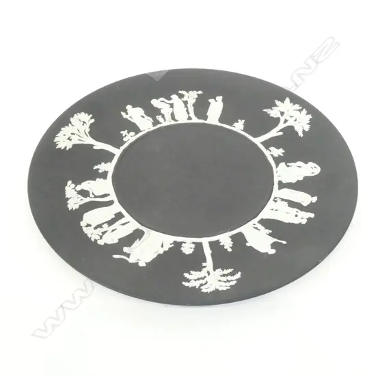 WEDGWOOD JASPERWARE 24CM PLATE- BLACK