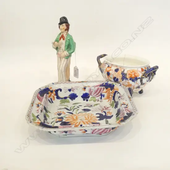 STAFFORDSHIRE FIGURE 'GIN' AF, 2 PCES MASONS BOTH AF W. 230MM 
