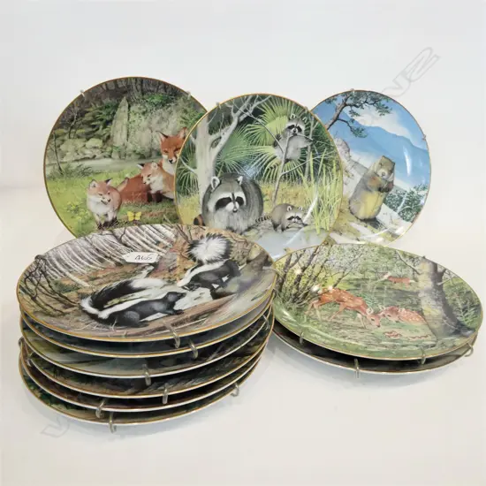 11 FRANKLIN PORCELAIN PLATES 'THE WOODLAND YEAR' 230MM DIA