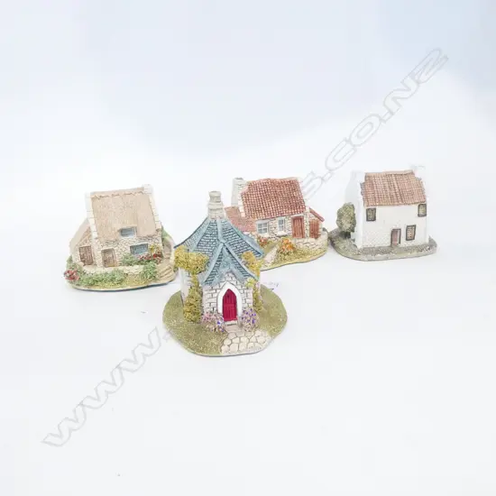 4 LILLIPUT HOUSES