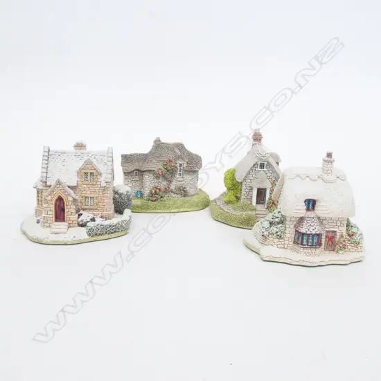 4 LILLIPUT HOUSES
