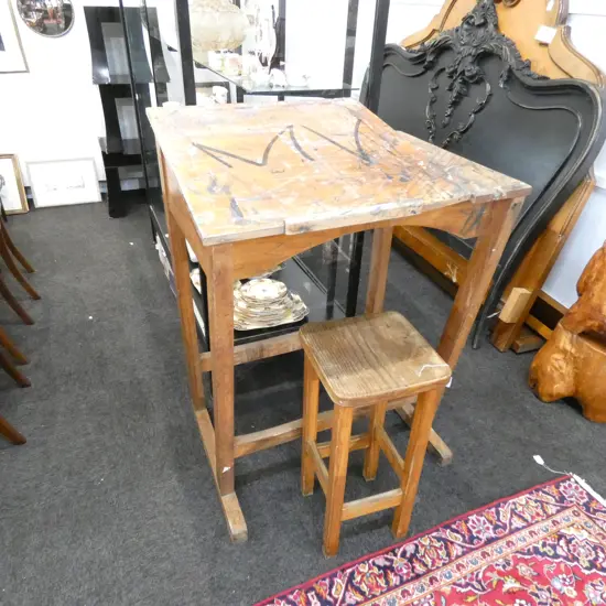 ARTIST'S DESK & STOOL H. 1050MM