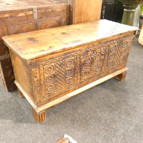 ITALIAN PINE CASSONNE / COFFER C.1600/1700 L. 930MM