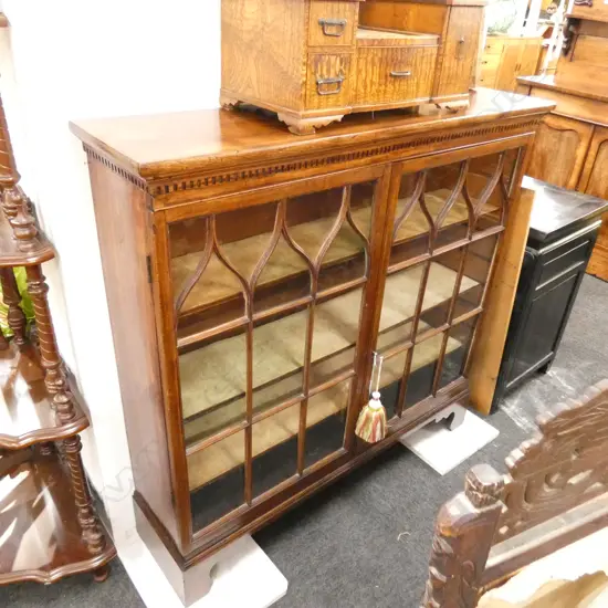 GEORGE III ASTRAGAL GLAZED BOOKCASE W. 1090 H. 1065MM