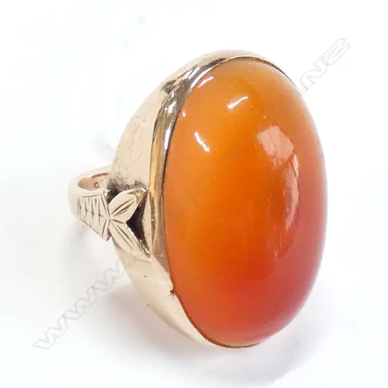 VINTAGE 9CT CARNELIAN LGE CABOCHON RING 7.8GMS