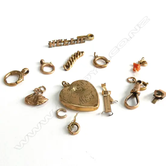 SMALL BAG 9CT GOLD & G/PLATED ITEMS. THE 9CT 5.2 GRAMS