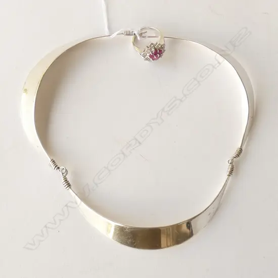 S/SILVER COLLAR MEXICO. SIL RUBY CZ RING SIZE O