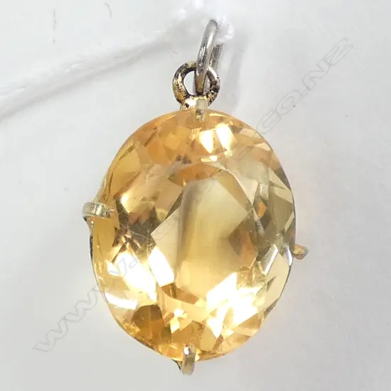 GOLD CITRINE STONE PENDANT WITH G/P MOUNT 