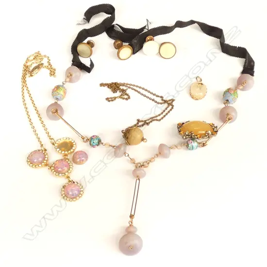 COLLECTION COSTUME JEWELLERY
