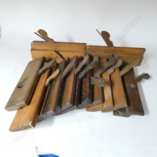 12 MOULDING PLANES