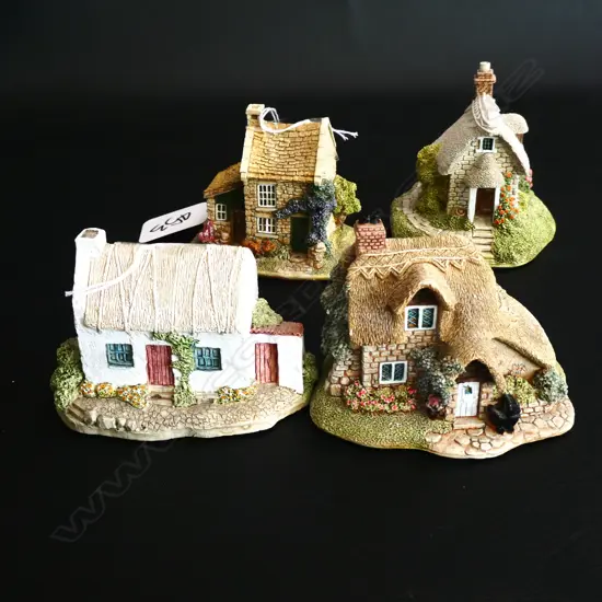 4 LILLIPUT HOUSES