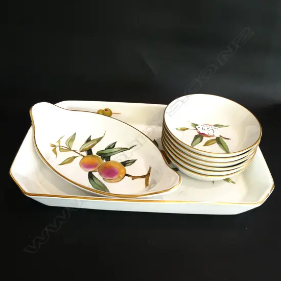 2 EVESHAM LARGE DISHES + 6 DESSERT BOWLS