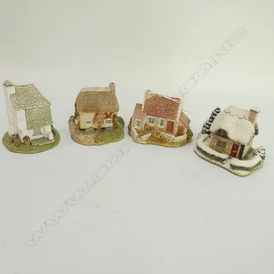 4 LILLIPUT HOUSES