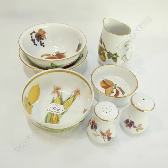 5 EVESHAM MIXED DISHES/JUG + SALT + PEPPER