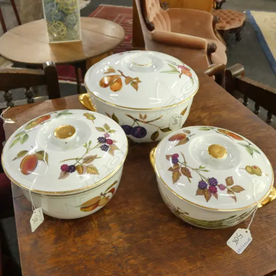 3 EVESHAM LIDDED TUREENS