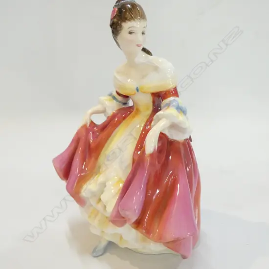 R/DOULTON FIGURE SOUTHERN BELLE