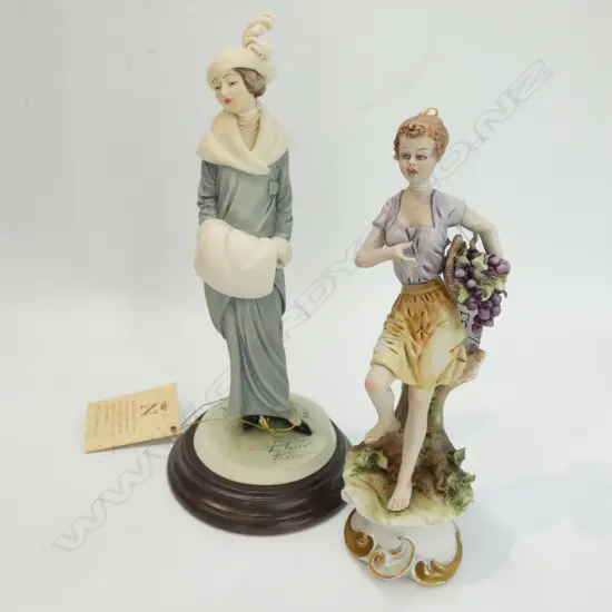 2 CAPIDEMONTE LADY FIGURES