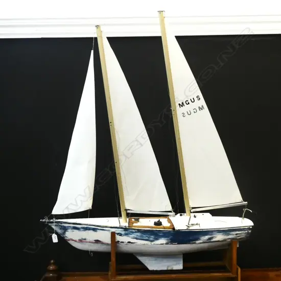 MGUS MODEL YACHT L. 900MM H. 1180MM