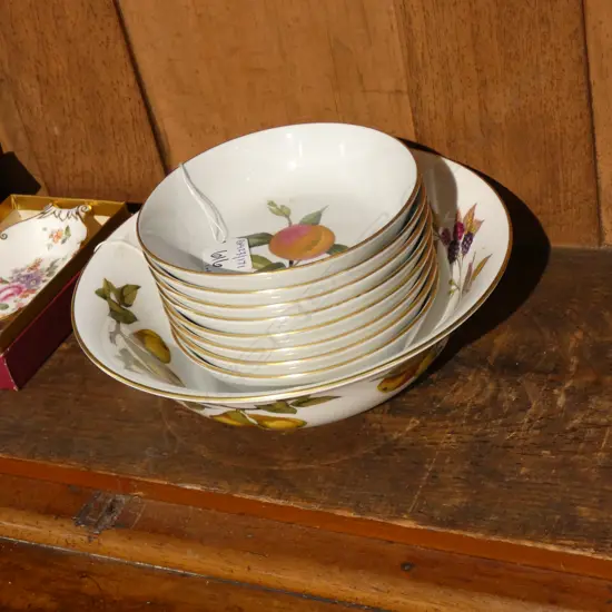 EVESHAM FRUIT SALAD BOWL + 8 DISHES