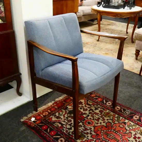MID-CENTURY ARMCHAIR