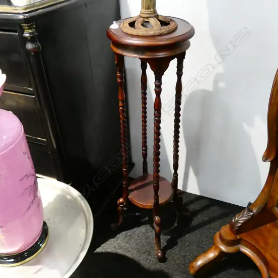 2 TIER BARLEY TWIST PLANT STAND