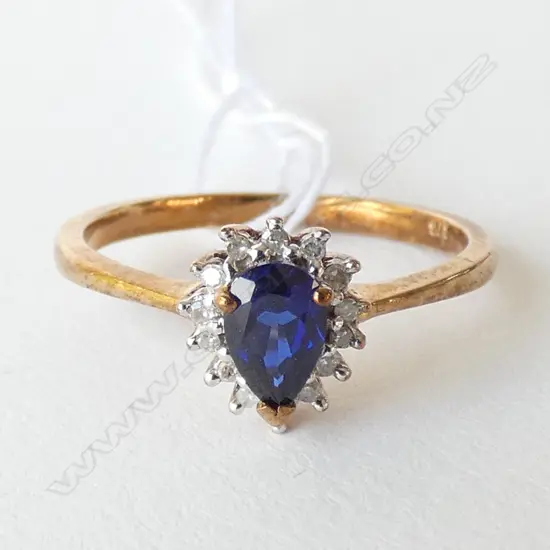 9ct SAPPHIRE & DIAMOND RING