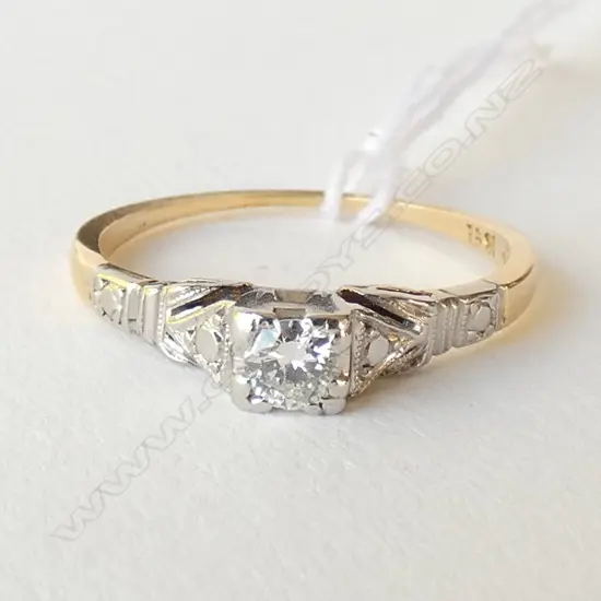 1940'S 18CT DIAMOND SOLITAIRE RING