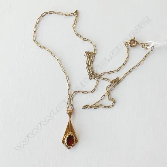 9CT GARNET NECKLACE ON GOLD CHAIN